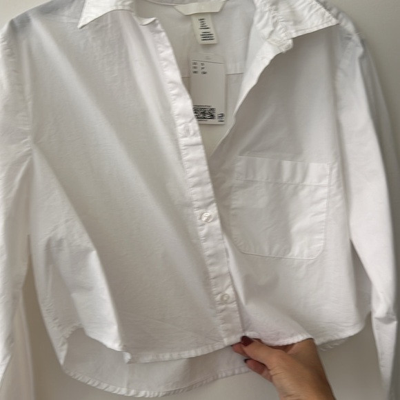 New H&M Cropped white poplin button down shirt small S - Picture 3 of 4